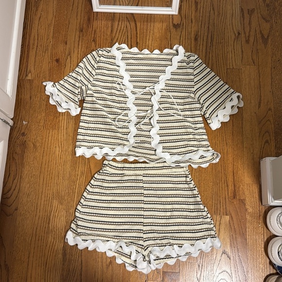 Striped Ruffle Trim Knit Two-Piece Set NWT - Picture 8 of 8